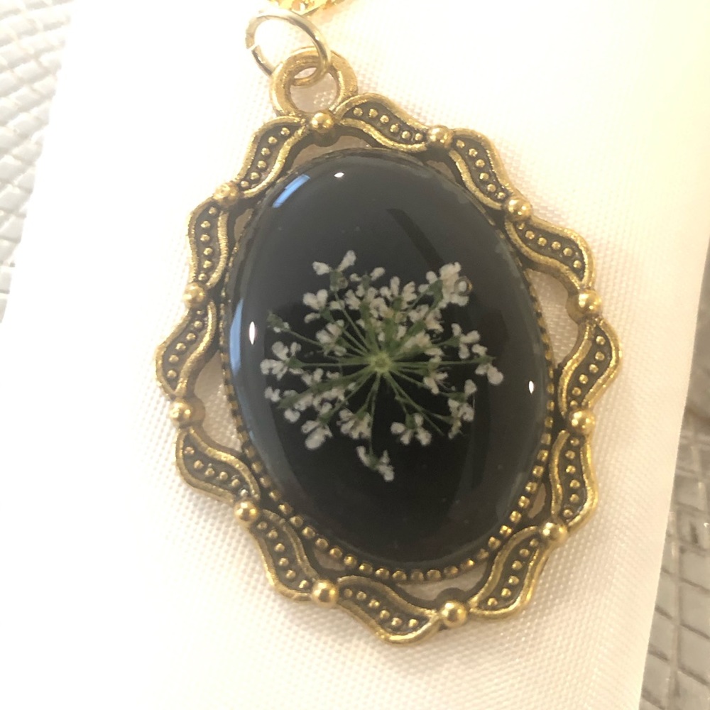 Pressed Flower pendant